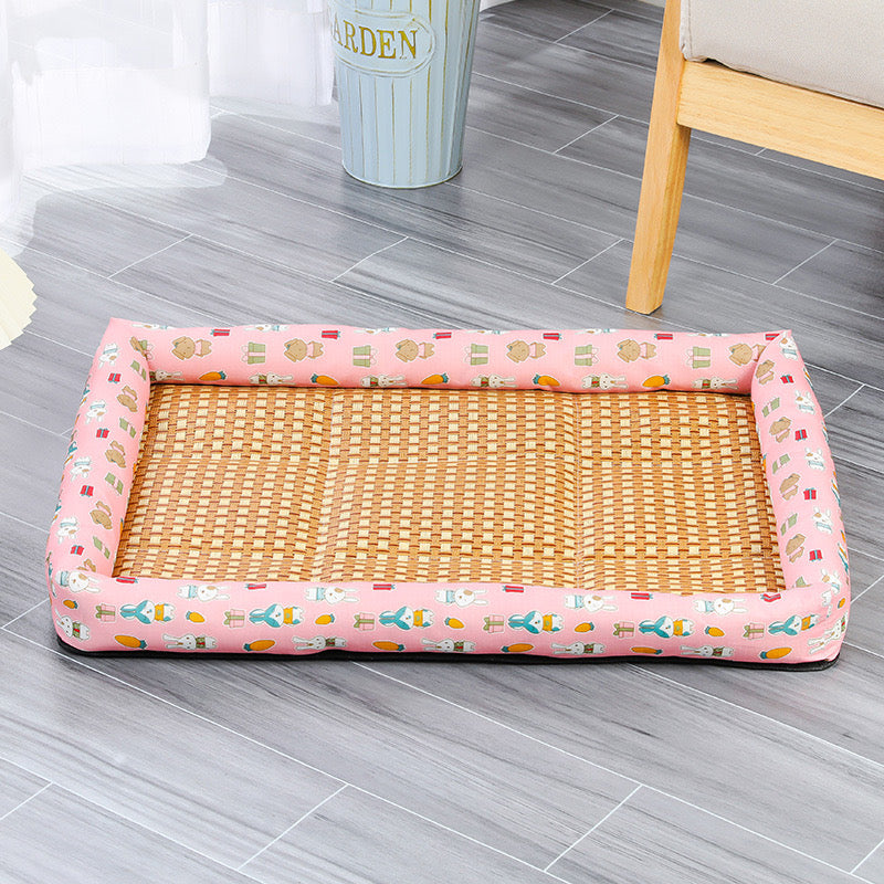 Pet mat with rattan material