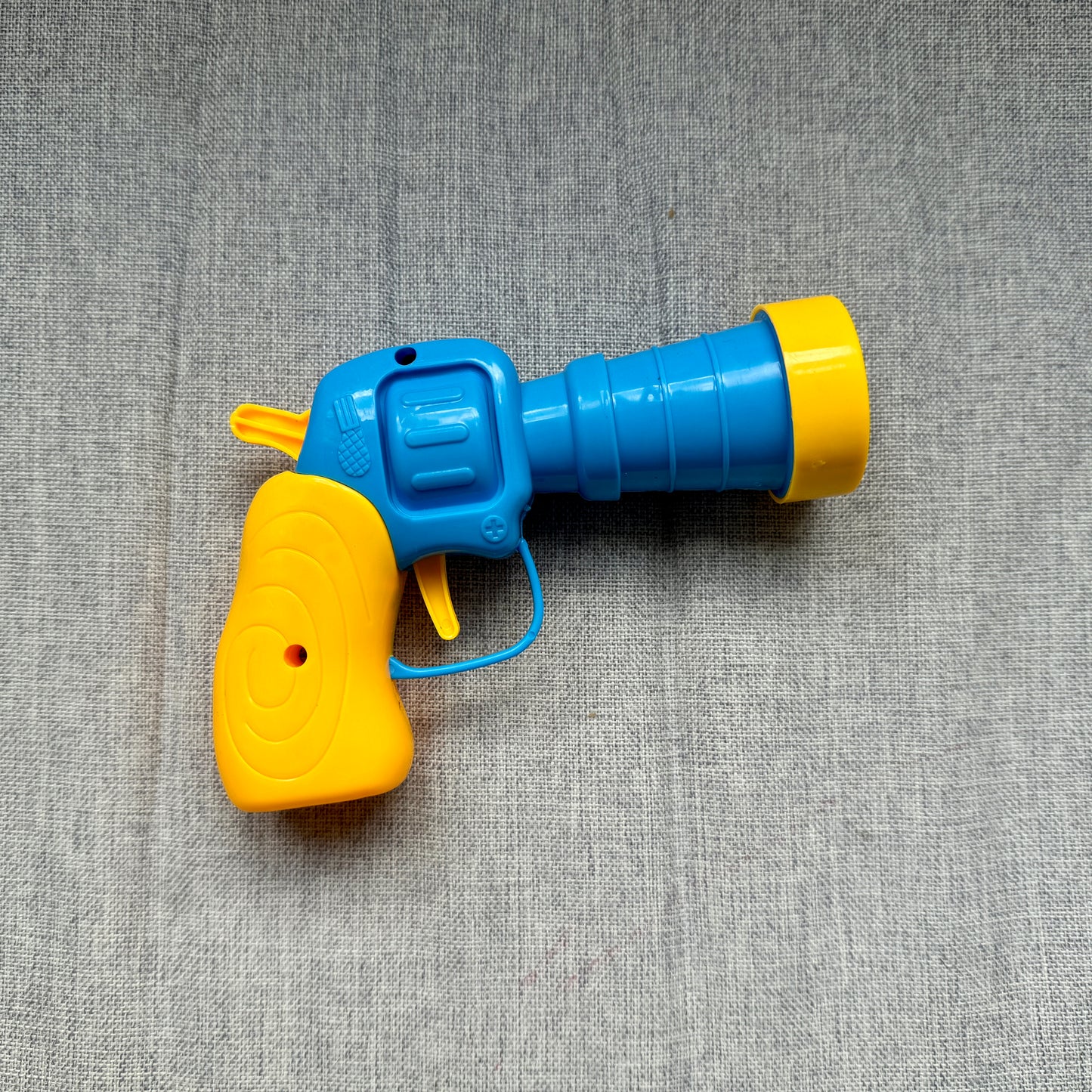 Cat toy gun