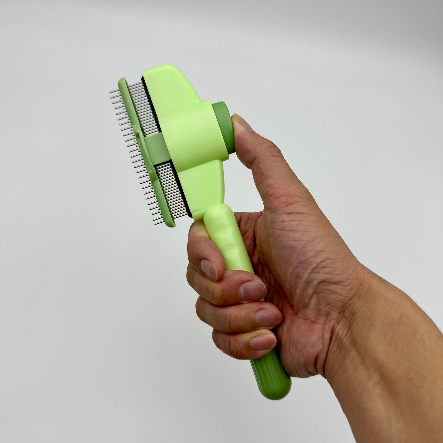 Cat Brush with Release Button, Built-in Stainless Steel