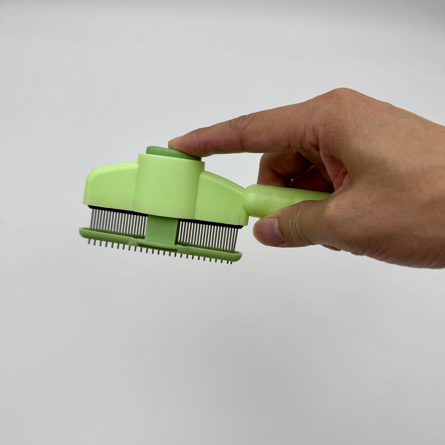 Cat Brush with Release Button, Built-in Stainless Steel